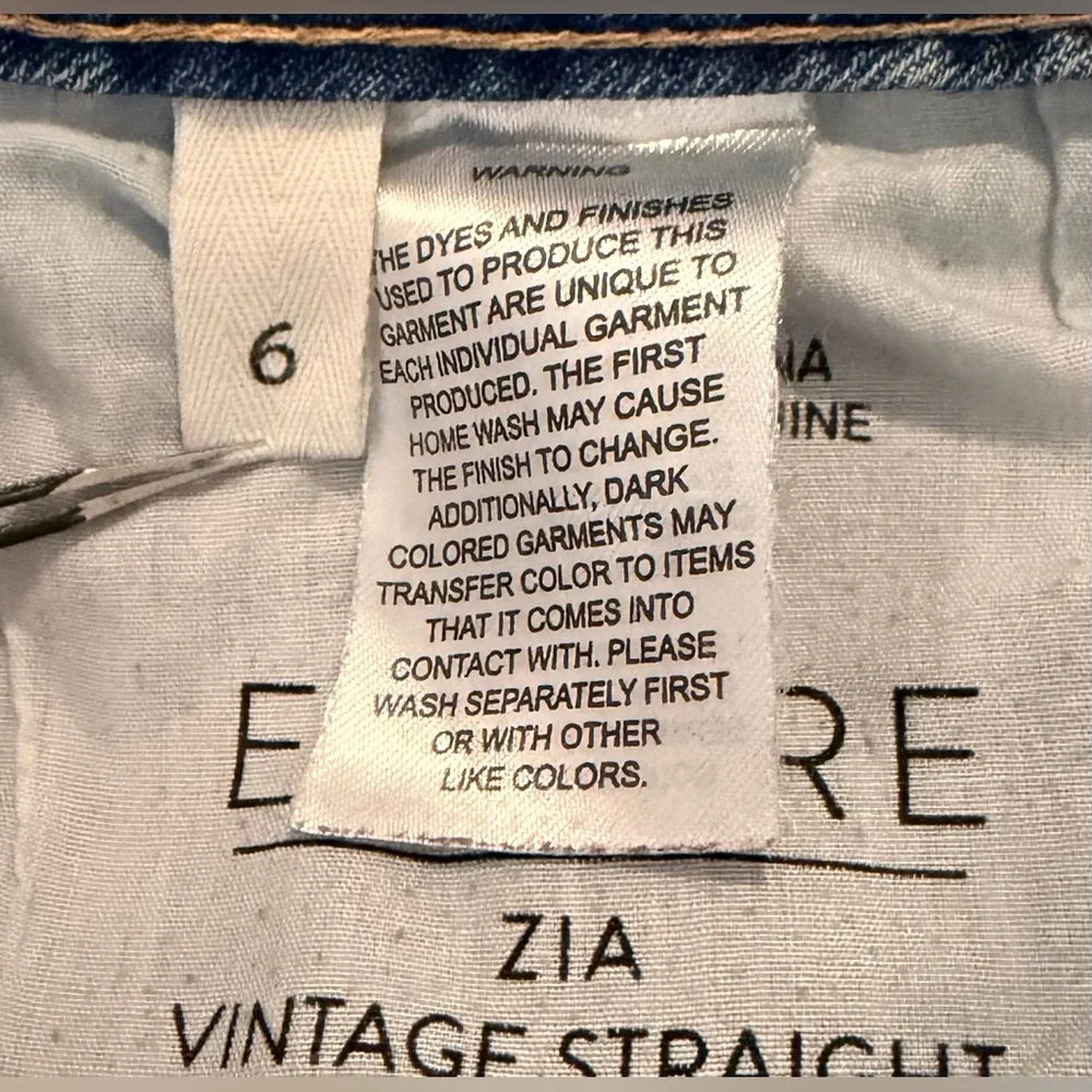 Empyre Zia Low-Rise Vintage Straight Jeans Heavily Distressed/Skater Vibe Size 6